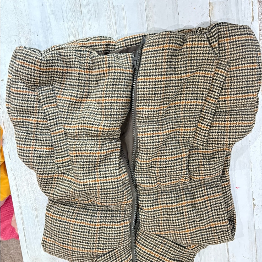 Forever 21 Houndstooth Puffer Jacket - Black and Tan